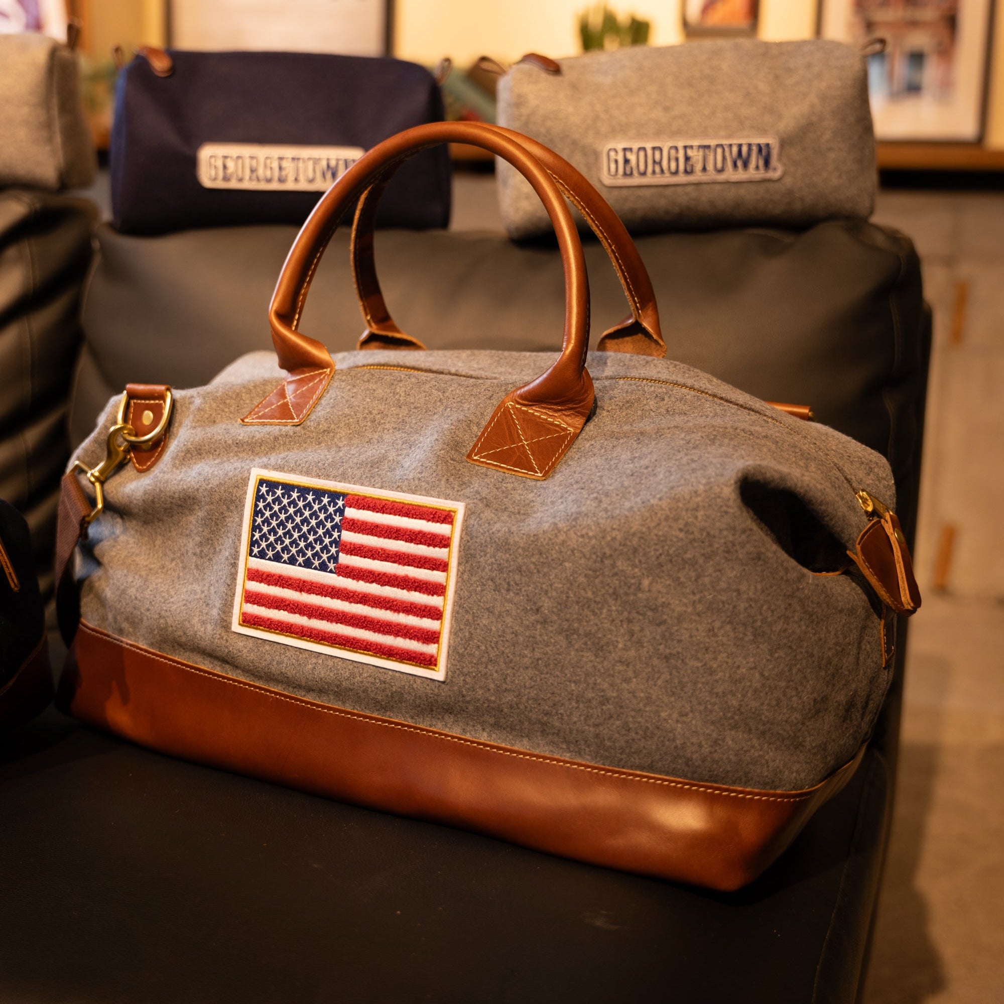 Heritage Gear USフラッグ ウィークエンダー ダッフルバッグ グレー