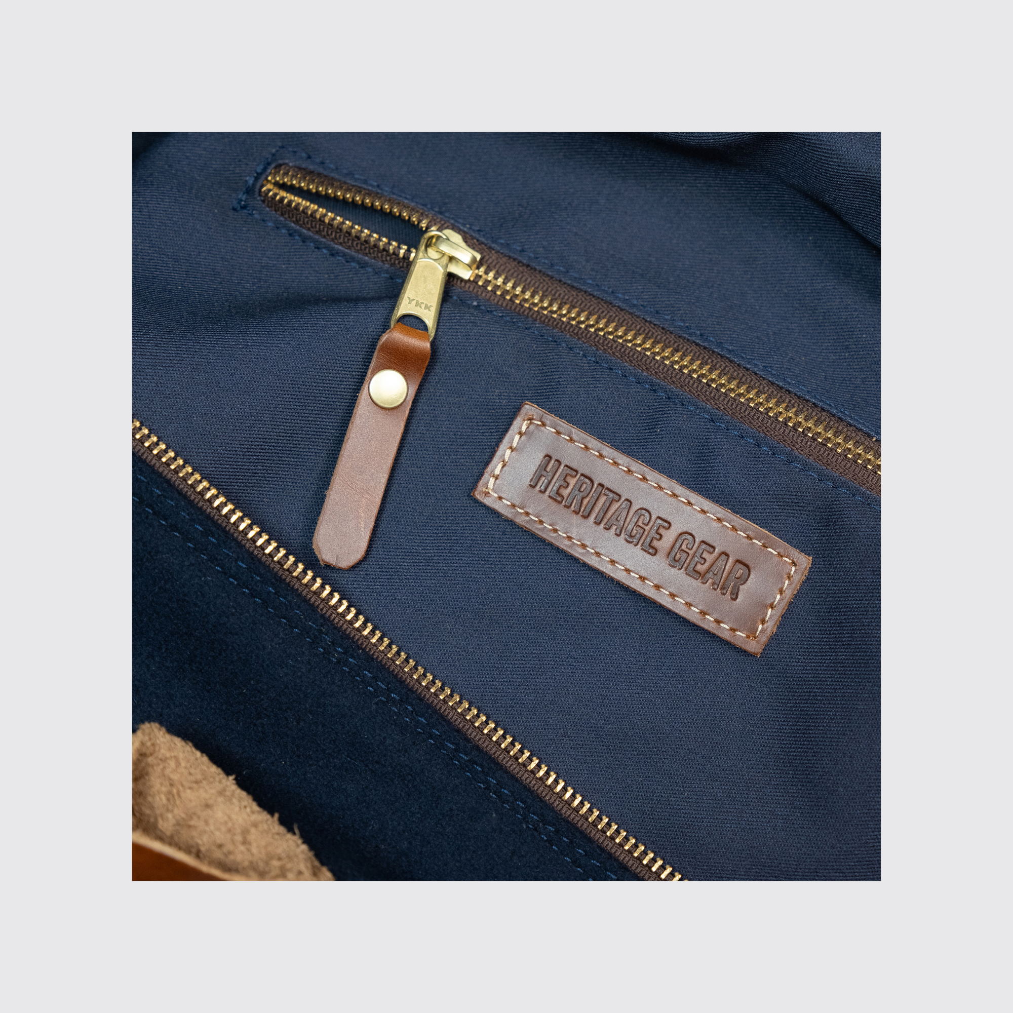 Heritage Gear USフラッグ ウィークエンダー ダッフルバッグ ネイビー