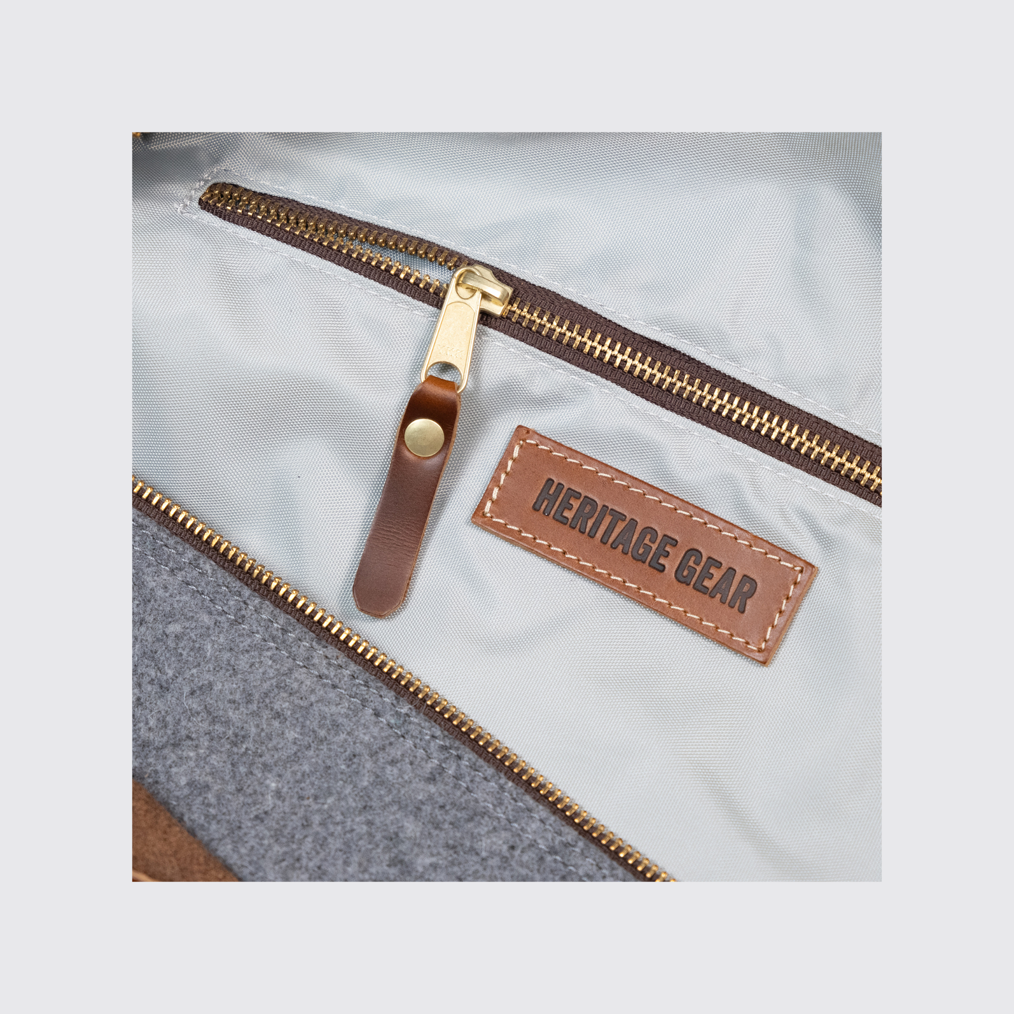 Heritage Gear USフラッグ ウィークエンダー ダッフルバッグ グレー